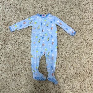 MagneticMe Kids Unisex RightFit Model Magnetic Parent Fav Footie. Size: 9-12M.